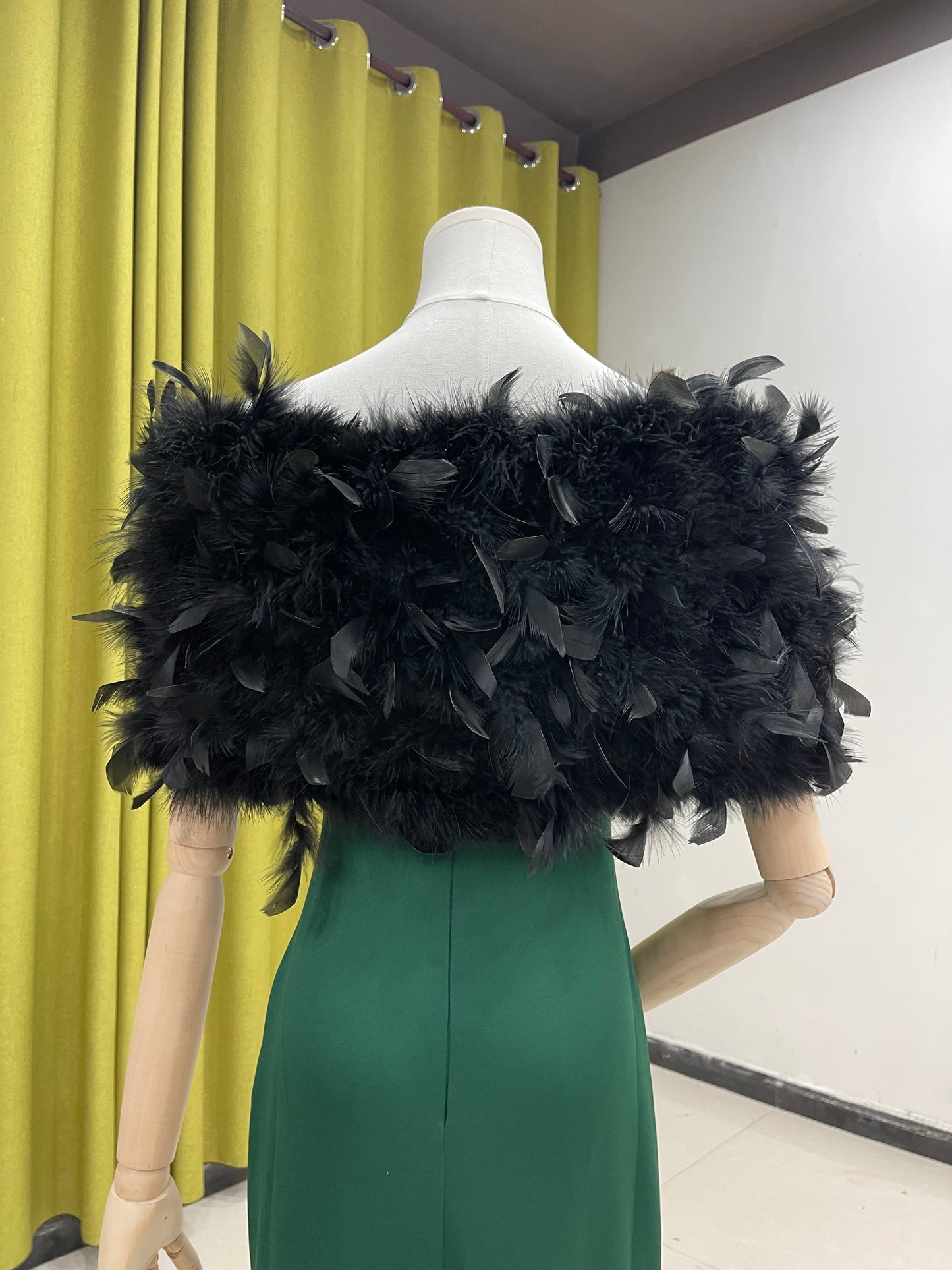 Women's shawl, party outerwear, dress outerwear, warm, turkey feather outerwear, real feathers, handmade, wholesale, clothing factory, customizable, multiple colors