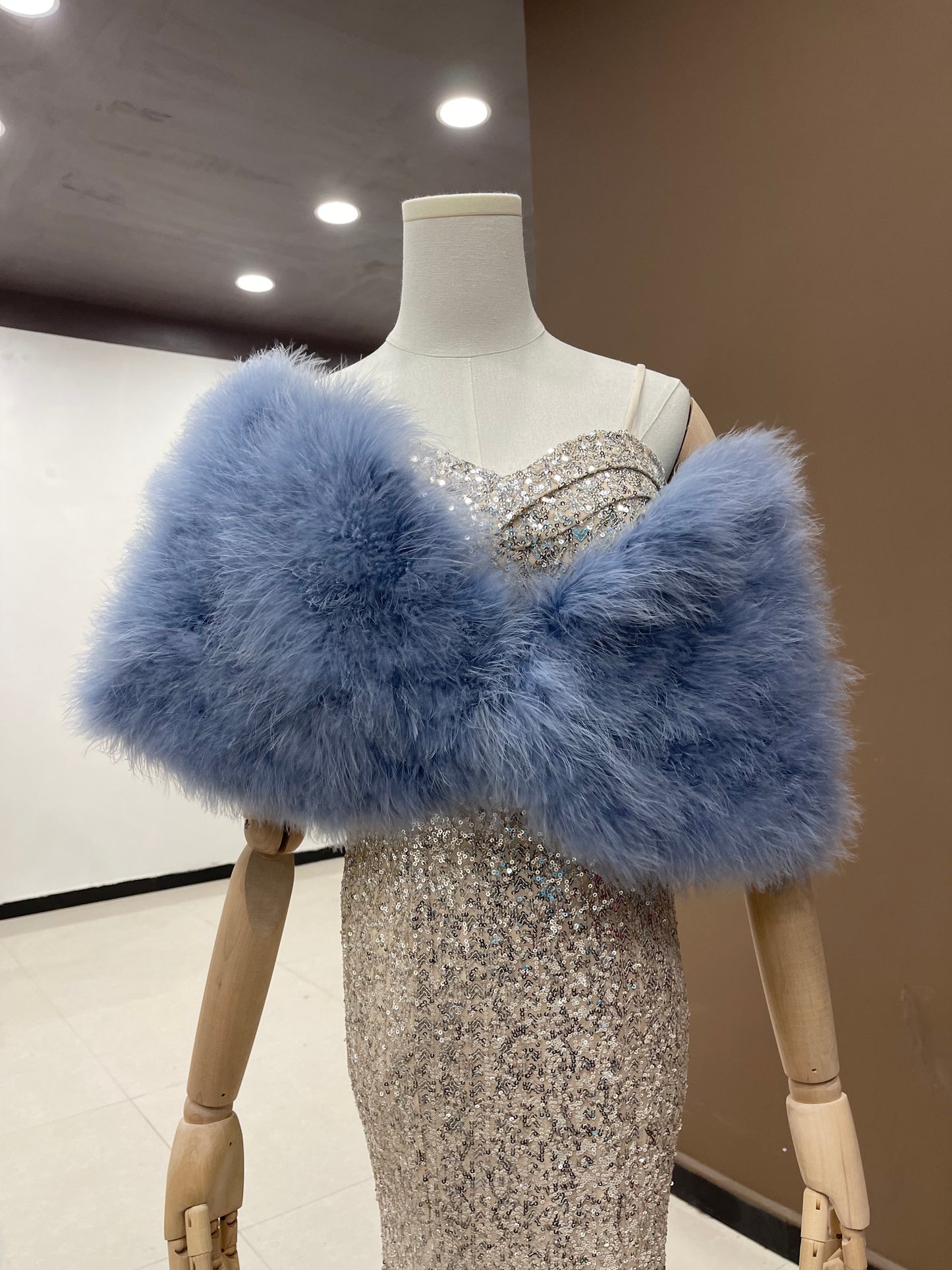 Turkey feather shawl, ladies shawl, thickened shawl, padded shawl, banquet shawl, dress shawl, dress outerwear, real fur shawl, fur shawl, wholesale and customizable handmade feather clothing factory