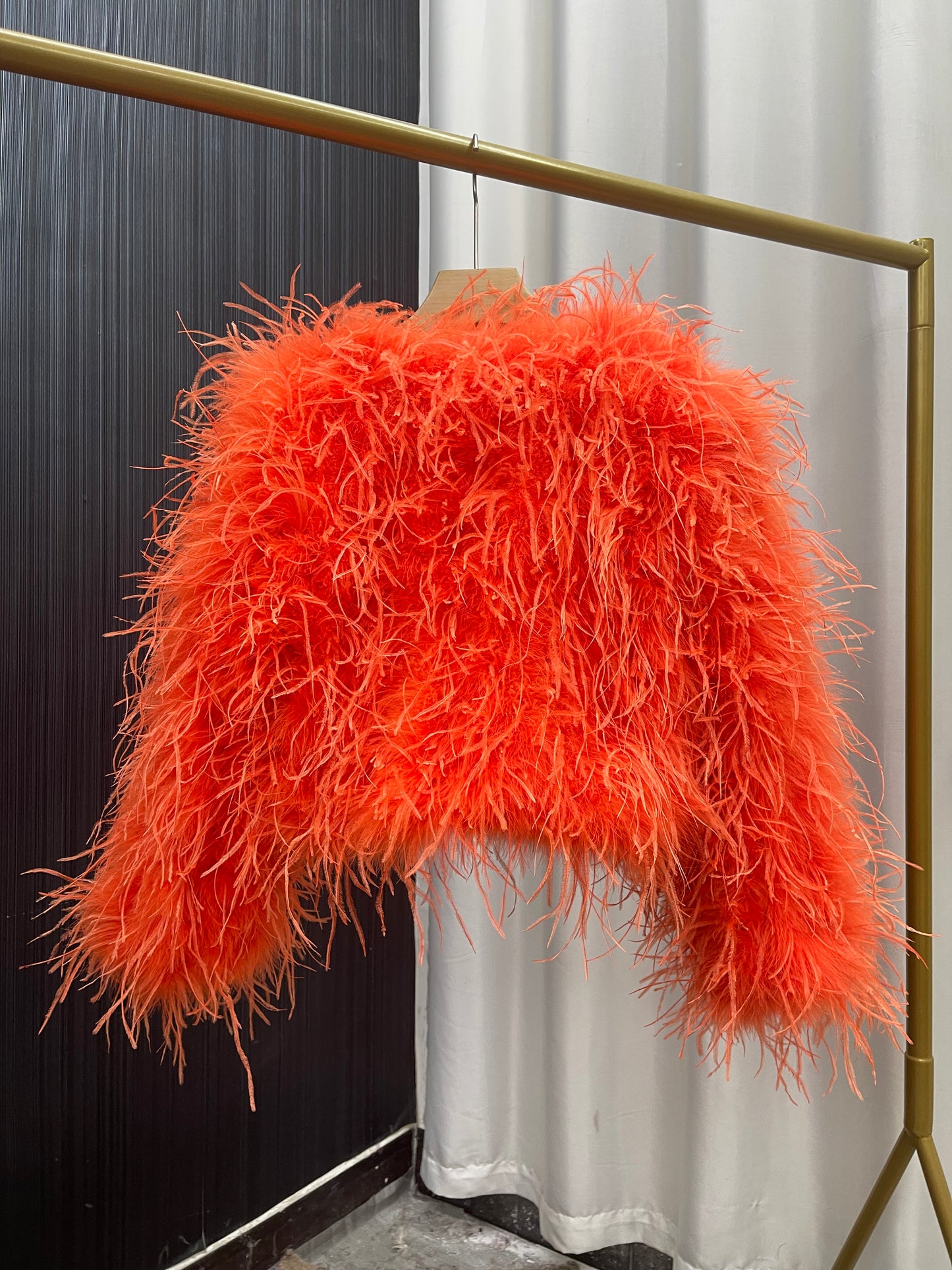 Ostrich feather coat, women's short jacket, real wool hand-woven sewing, plush top, wholesale clothing factory, can be customized