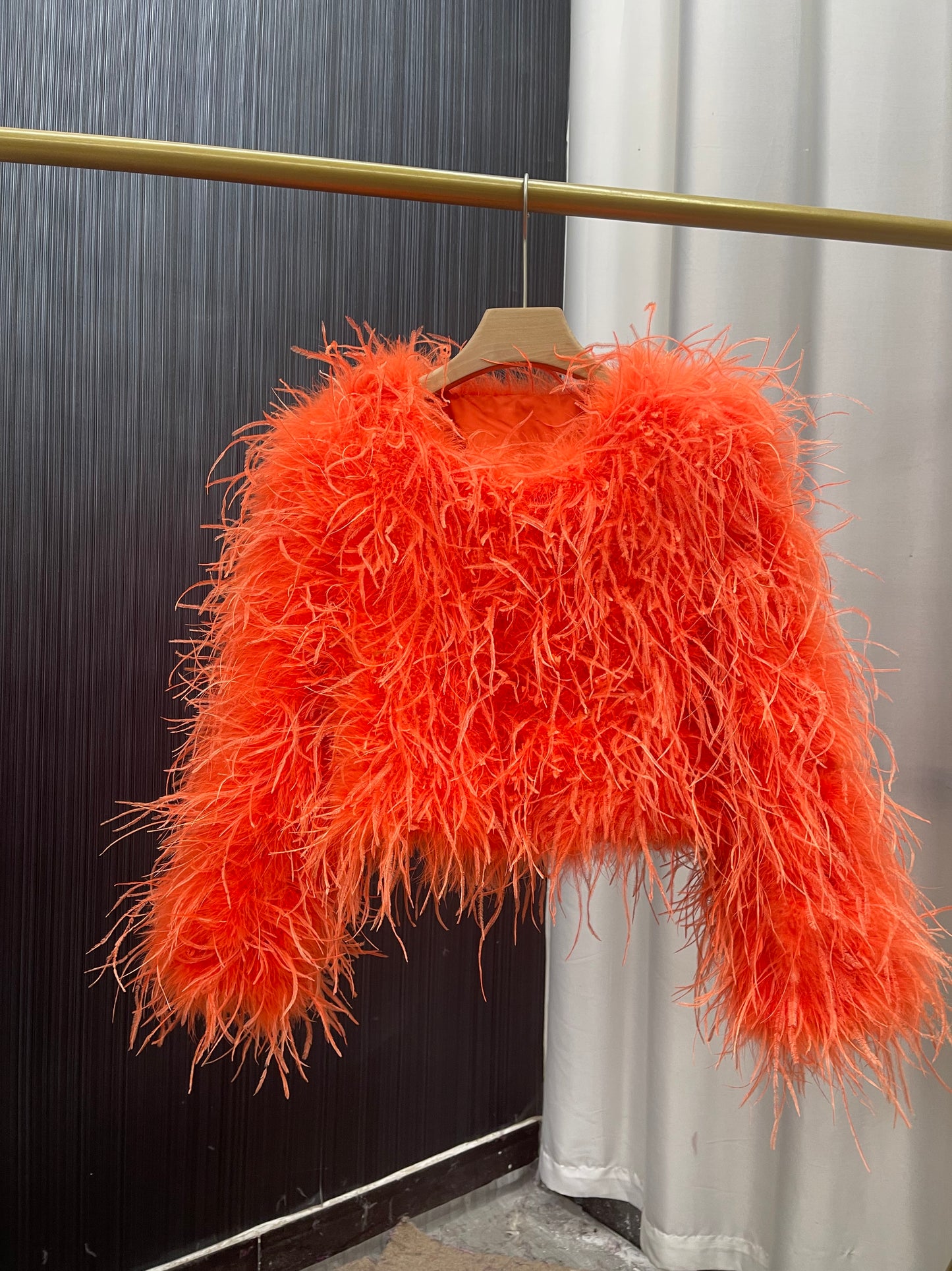 Ostrich feather coat, women's short jacket, real wool hand-woven sewing, plush top, wholesale clothing factory, can be customized