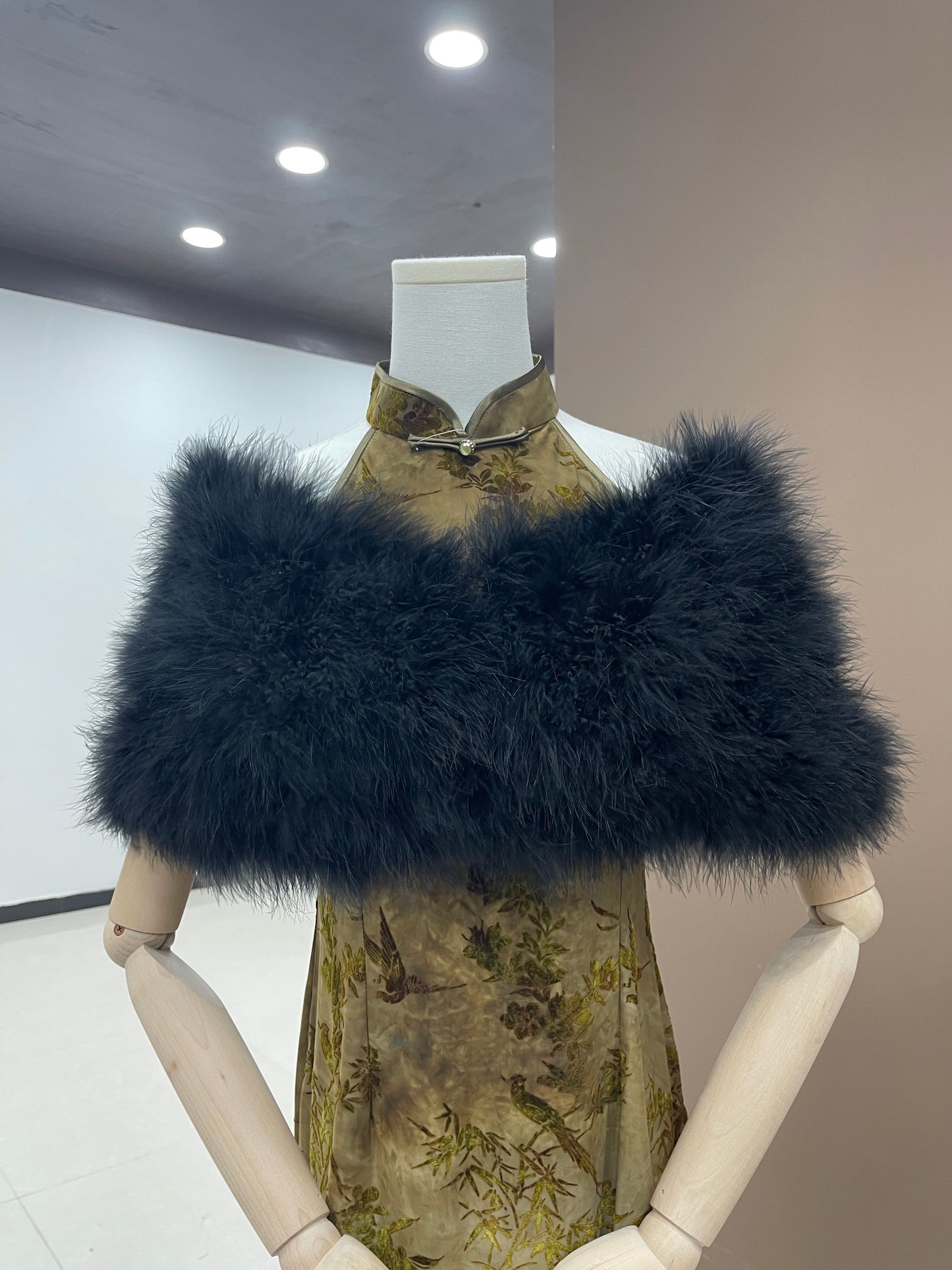 Women's shawl, turkey feather shawl, warm and thick cloak, party dress outerwear, can be customized, can be wholesaled, real fur, handmade, soft