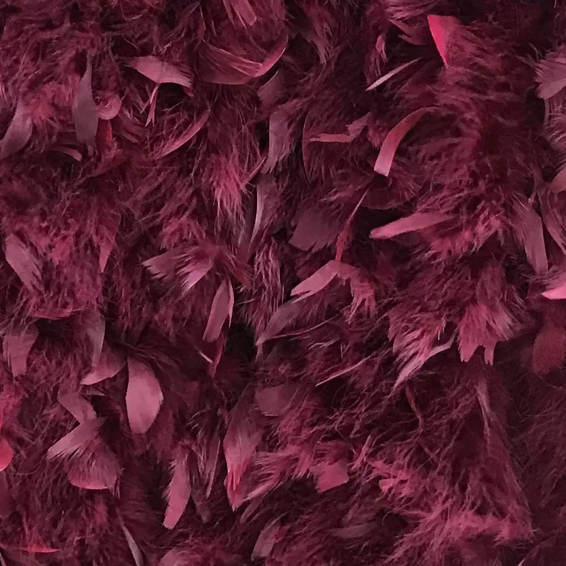 Women's handbags, feather handbags, turkey feather handbags, crossbody handbags, feather bags, handmade bags, real fur bags, handmade fur bags, wholesale and pattern making are available.