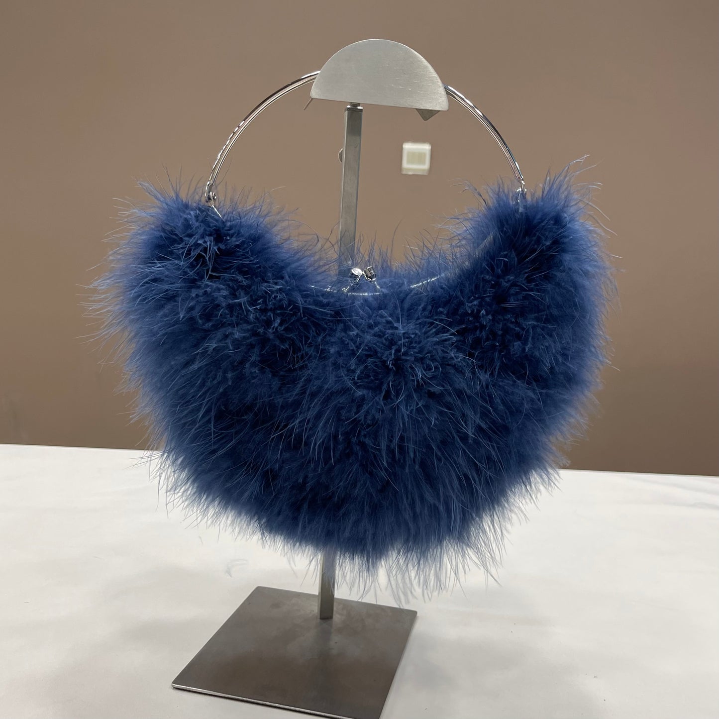 Women's bags turkey feather hand-woven handbags silver bracelet bag crescent bag mobile phone bag multiple colors small bag can be wholesale