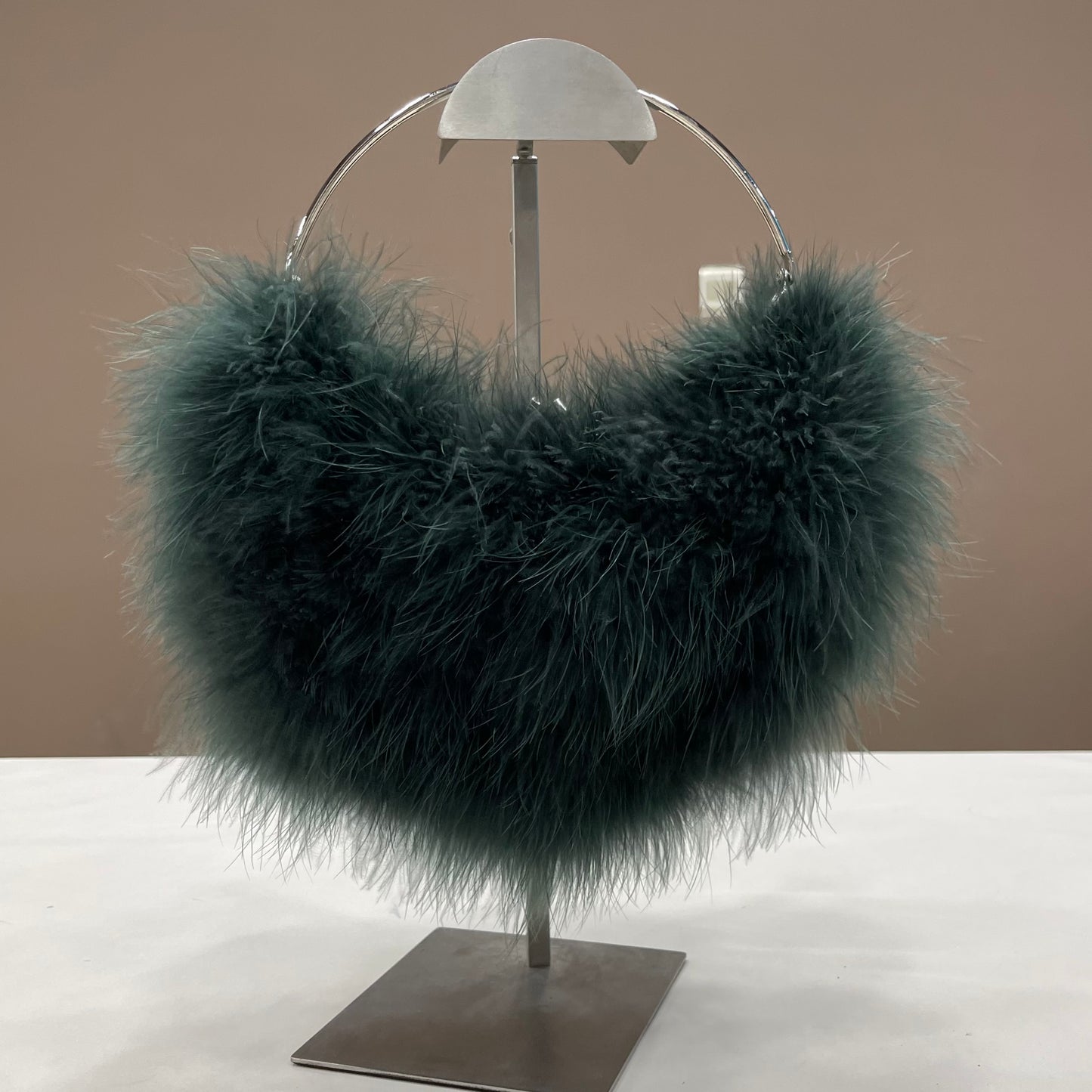 Women's bags turkey feather hand-woven handbags silver bracelet bag crescent bag mobile phone bag multiple colors small bag can be wholesale