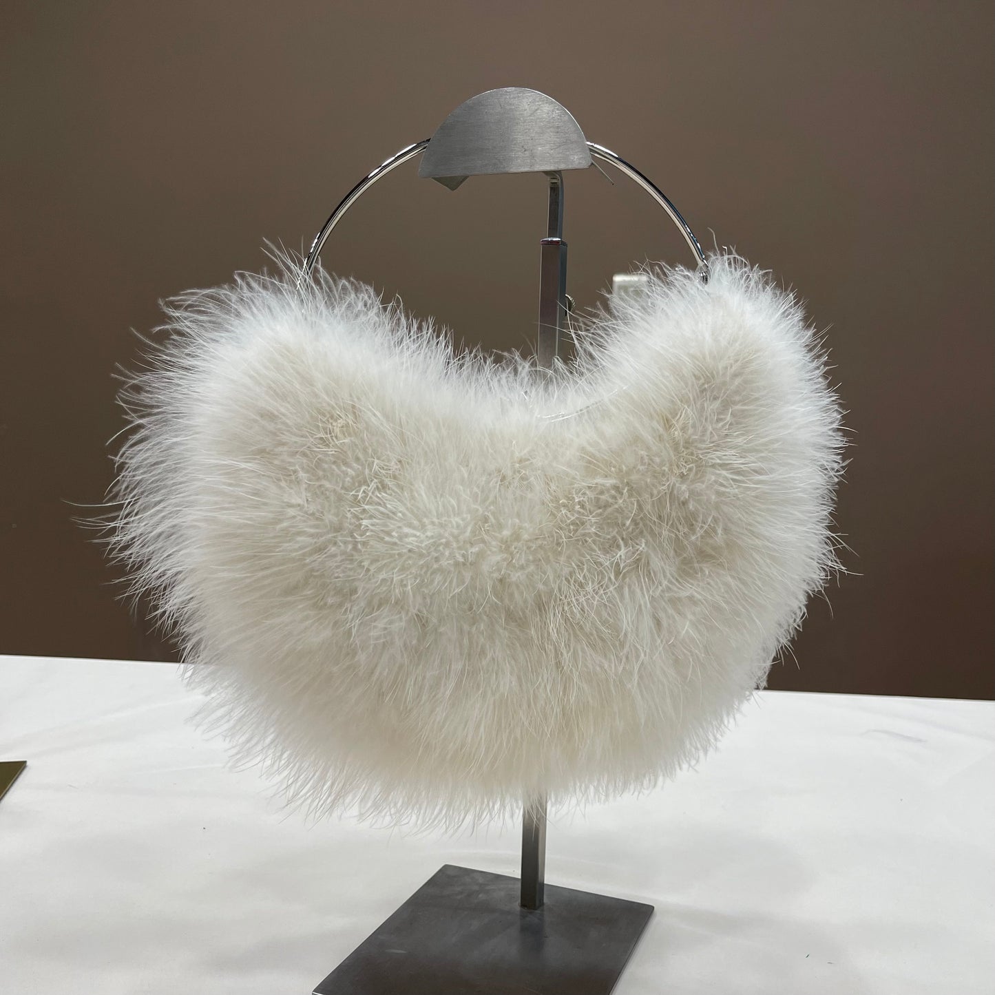 Women's bags turkey feather hand-woven handbags silver bracelet bag crescent bag mobile phone bag multiple colors small bag can be wholesale