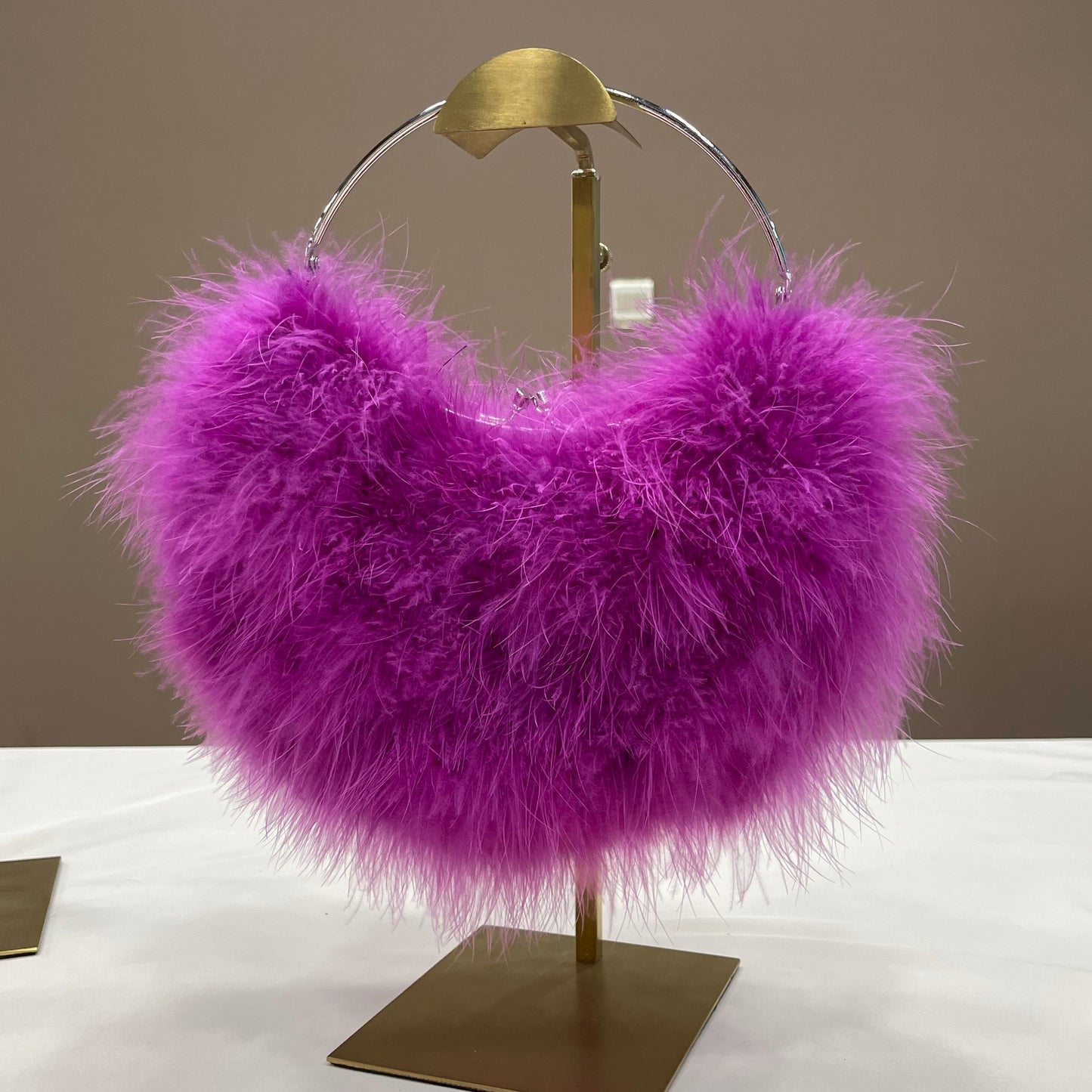 Women's bags turkey feather hand-woven handbags silver bracelet bag crescent bag mobile phone bag multiple colors small bag can be wholesale