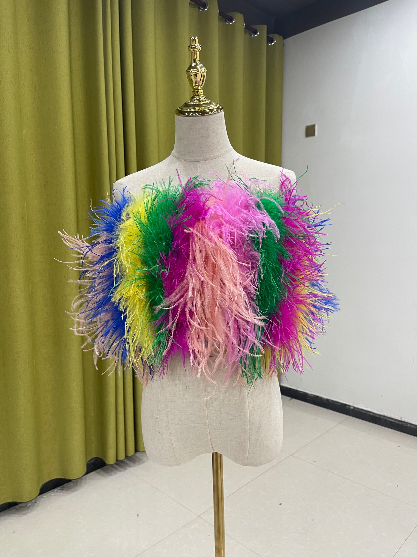 30cm long splicing color bra, feather bra, ostrich feather sleeveless top, off-shoulder vest for women, can be customized, can be wholesaled