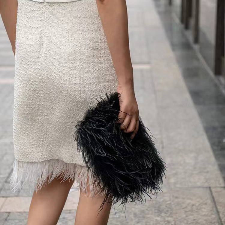 Women's handbags, bags made of ostrich feathers, mobile phone bags, handmade, can be carried by hand or on the shoulder, rhinestone chain, soft bag, banquet bag