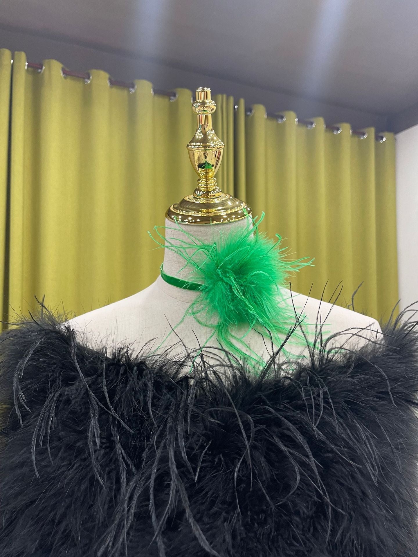 Handmade clavicle necklace ostrich feather decoration fashionable and versatile homemade original design can be wholesale