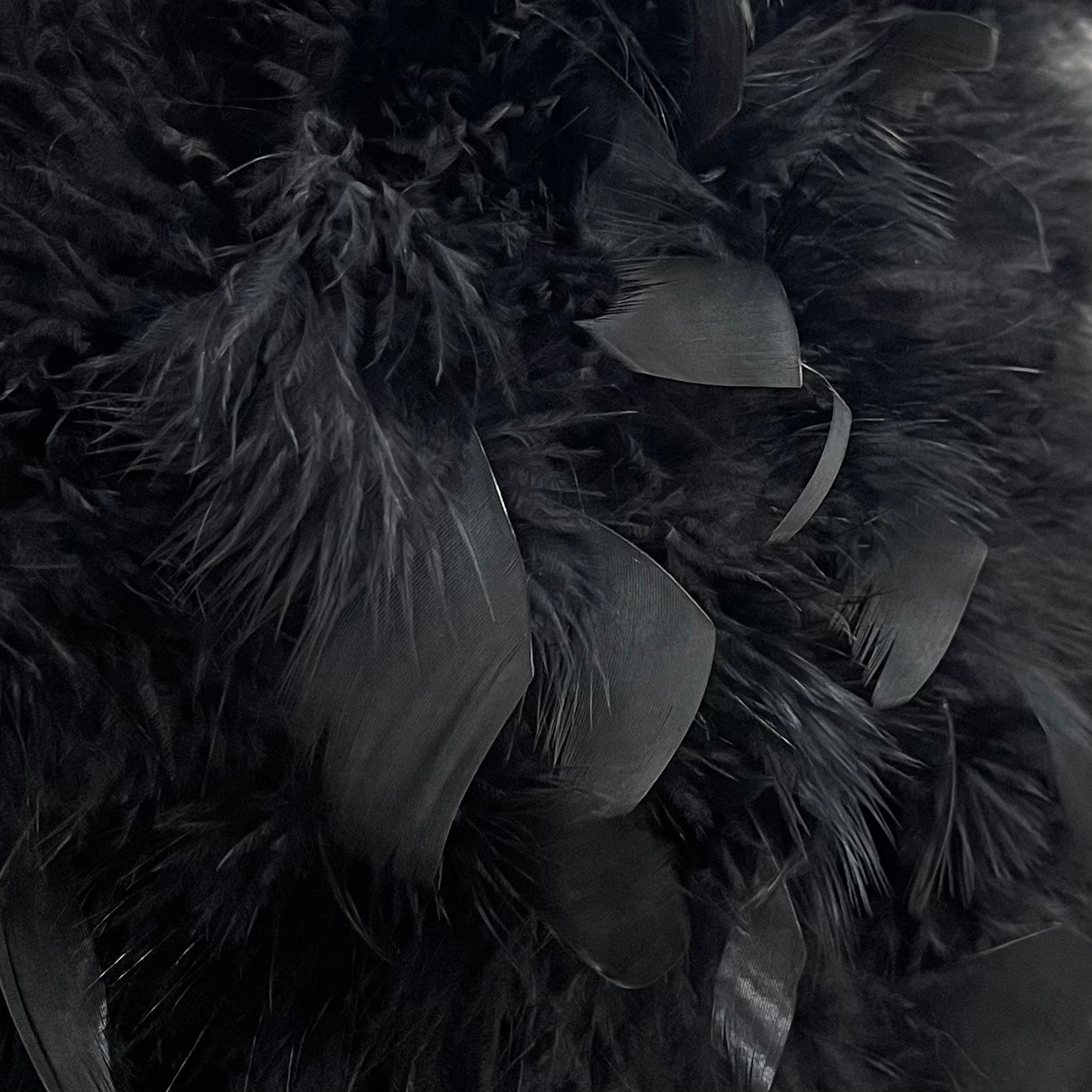 Women's handbags, feather handbags, turkey feather handbags, crossbody handbags, feather bags, handmade bags, real fur bags, handmade fur bags, wholesale and pattern making are available.