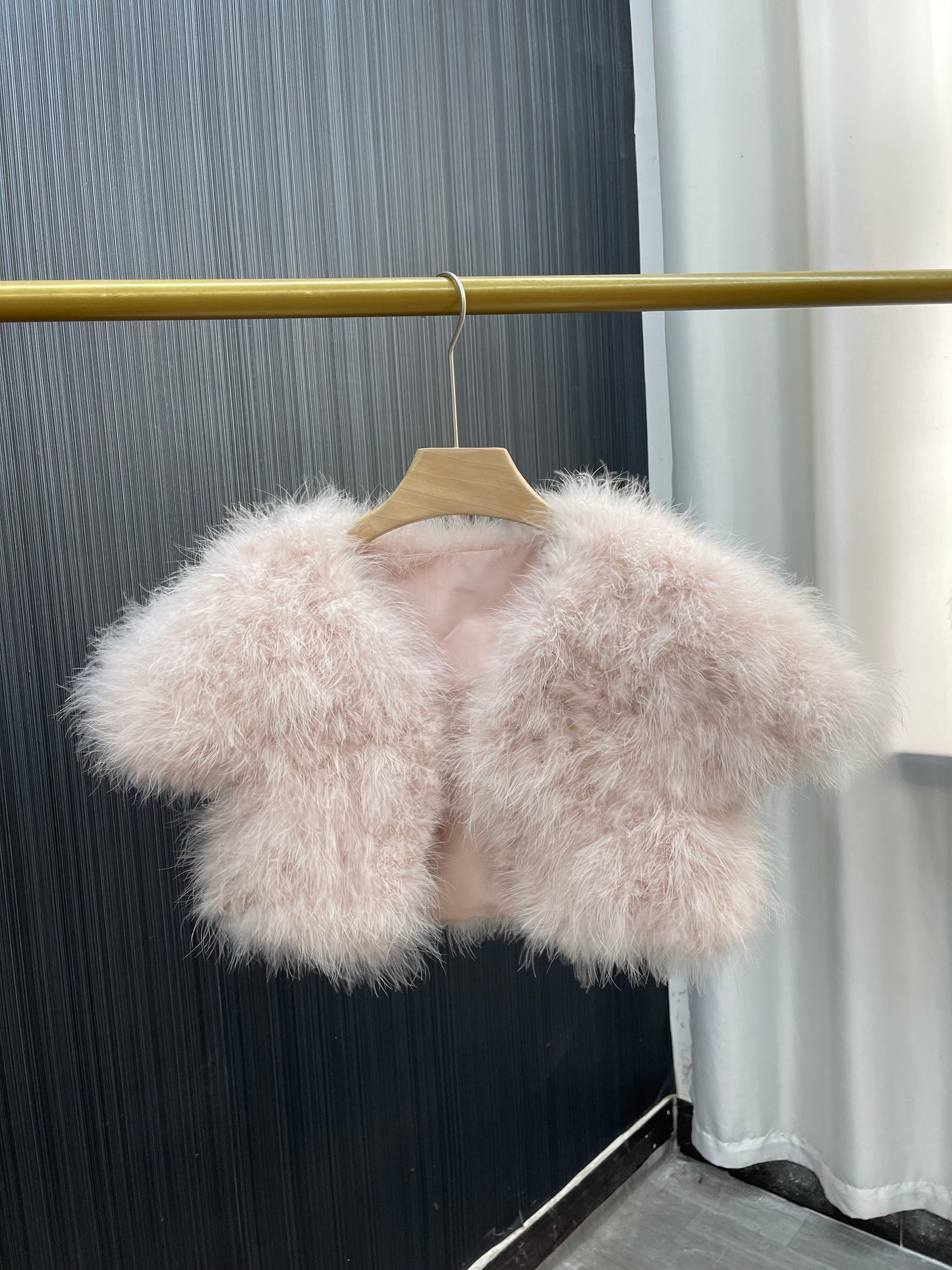 Turkey feather cape vest, women's short vest, women's cape, hand-woven women's half-sleeved fur vest, half-sleeved cardigan, wholesale factory, custom sizes and colors are available