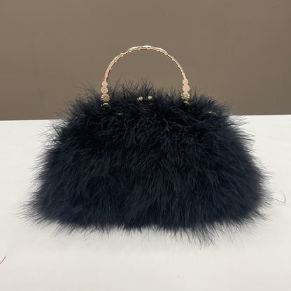 Women's handbags, feather handbags, turkey feather handbags, crossbody handbags, feather bags, handmade bags, real fur bags, handmade fur bags, wholesale and pattern making are available.