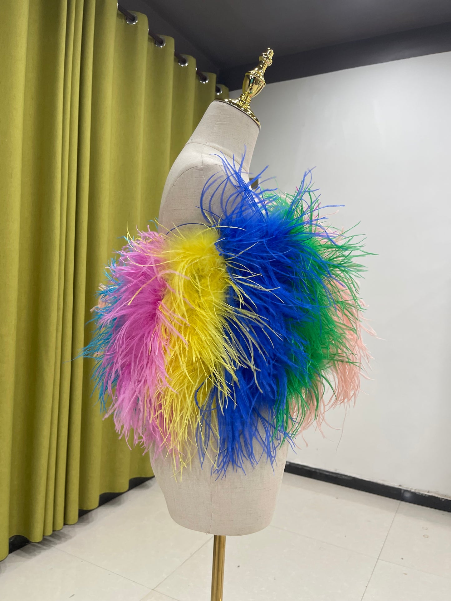 30cm long splicing color bra, feather bra, ostrich feather sleeveless top, off-shoulder vest for women, can be customized, can be wholesaled